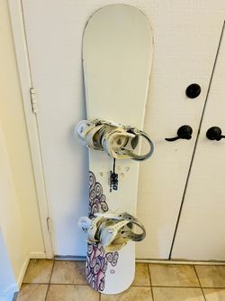 145cm Snowboard with Bindings