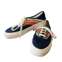Vans Authentic Canvas Sneaker Retro Stripes Women's Size 5 Ultra Cush  Elevate your sneaker game with these Vans Authentic Canvas Sneakers in a retro 