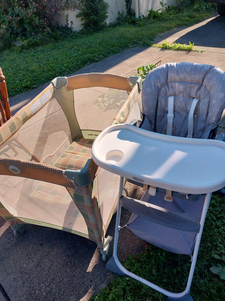 Play Pin And Highchair 