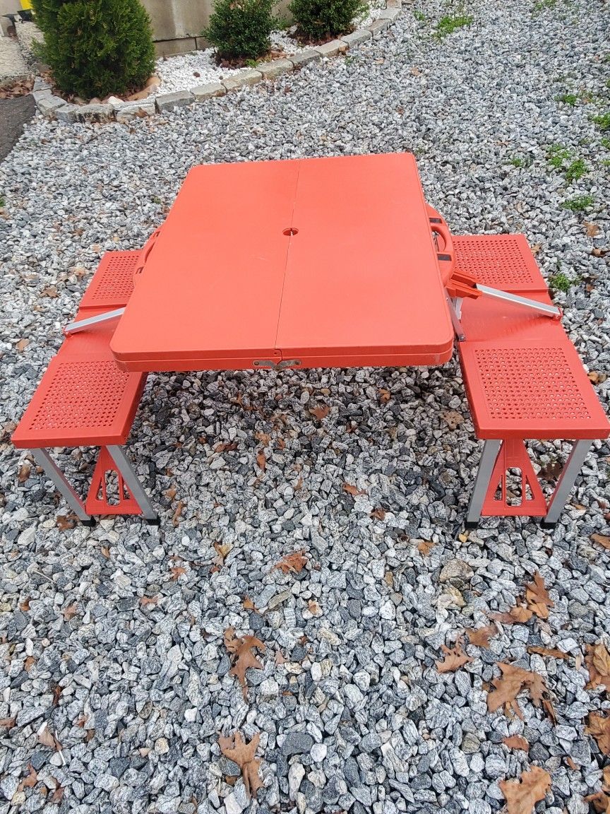 Picnic Table 