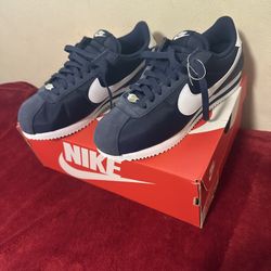 Nike Cortez Size 9 