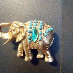 Vintage Elephant Brooch Pin