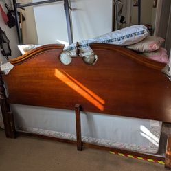 Bedroom set (NO MATTRESS)