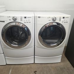 MAYTAG WASHER AND ELECTRIC DRYER 