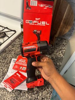 Milwaukee Impact Mid-Torque 12 in M18 FUEL Gen-2 18V Lithium-Ion Brushless Cordless Wrench 1/2 size 160$ firm no Ofers