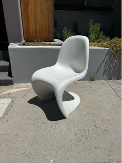 Vitra Panton Chairs White  4 - Excellent Condition
