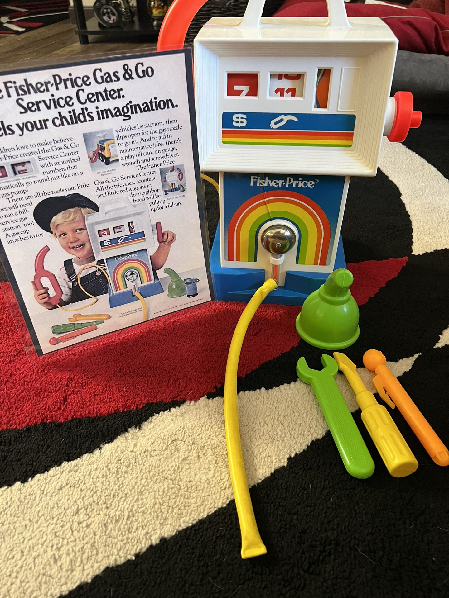 1983 Fisher Price Gas & Go Service Center With Motorized Gas Pump #984
