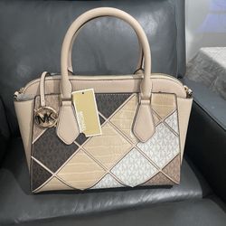 Authentic Michael Kors Bag $180 Oh Better Offer Pick Up In Van Nuys