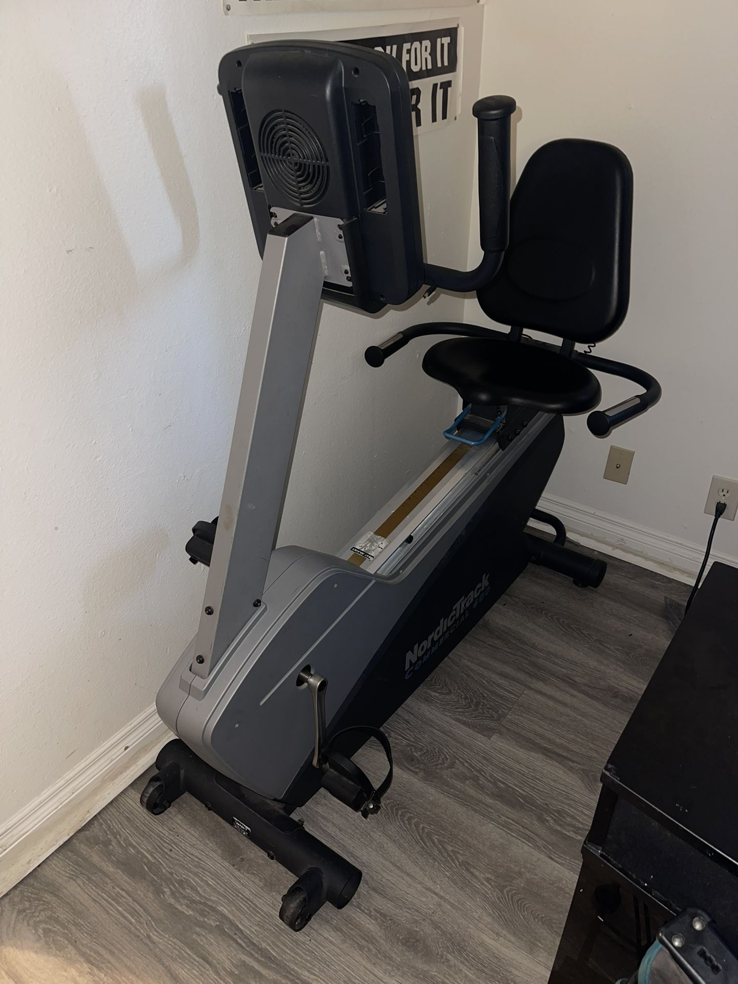 Nordictrack Commercial 400 Exercise Bike