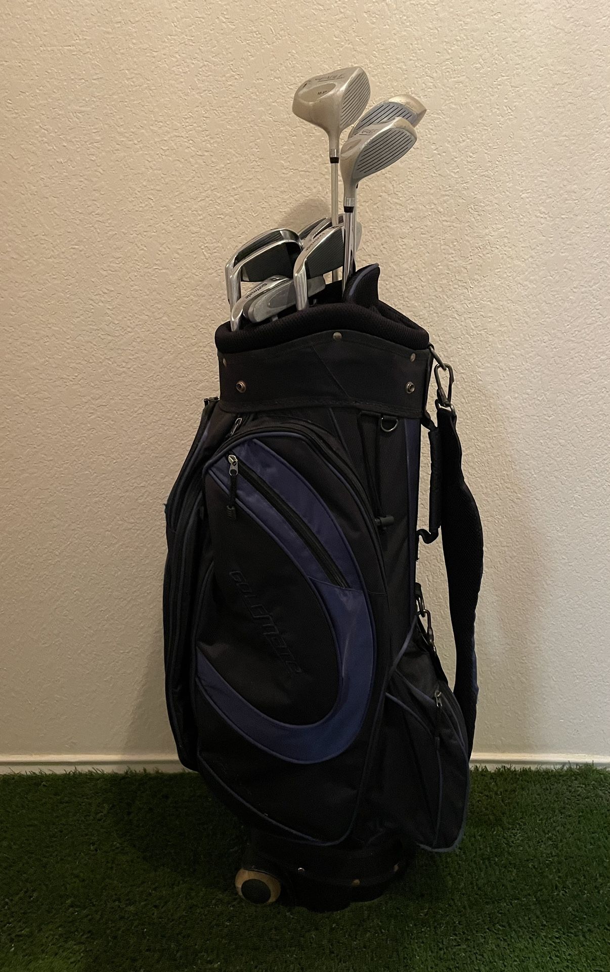 Golfmate Eagle Golf Club Set w/Golfmate Bag on Wheels (RH)