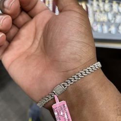 Cuban Bracelet White Gold Natural Diamonds DO NOT MESSAGE ME IF YOU DONT WANT TO BUY !!! 