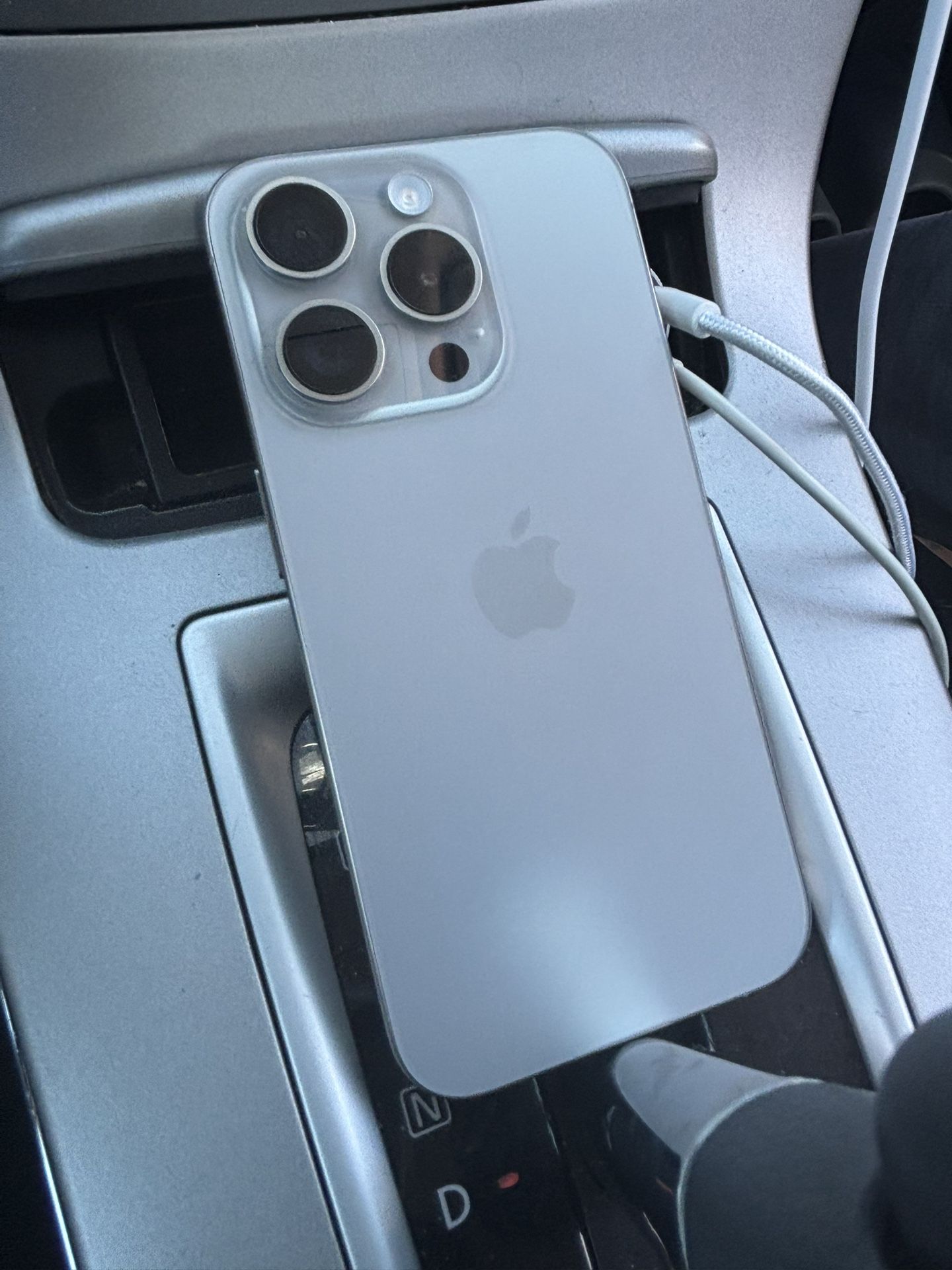 iPhone 15 Pro Natural Titanium 128GB