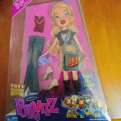 Bratz First Edition Style It Cloe 