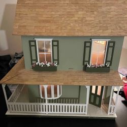 Two Level Dollhouse w/Attic 