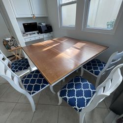 Dining Room Table W/4 Chairs 