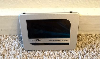 Crucial MX300 750GB SATA 2.5” SSD