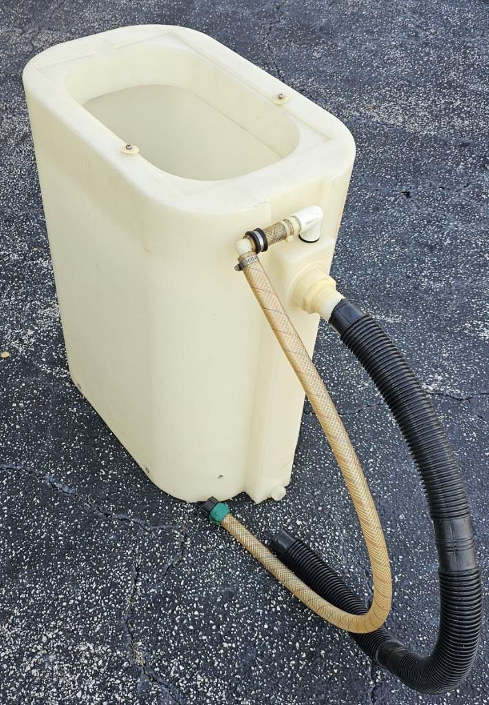 Bait Tank Live Well KODIAK 34 Gallons Not Used for Sale in Juno Beach, FL -  OfferUp