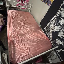 TWIN SIZE BED FRAME !NEW!