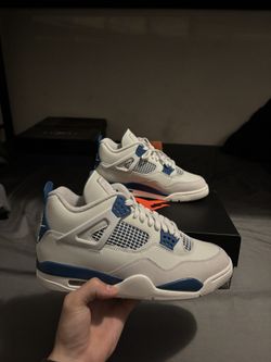 Jordan 4 “Military Blue”