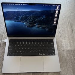 2023 14-inch MacBook Pro - Space Gray - $2,250 (Toluca Lake) 
