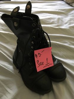 Girls pair of boots. Great Condition. $3.
