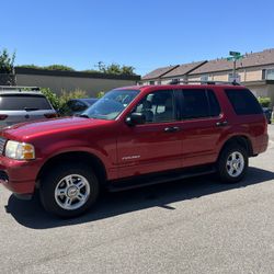 2004 Ford Explorer