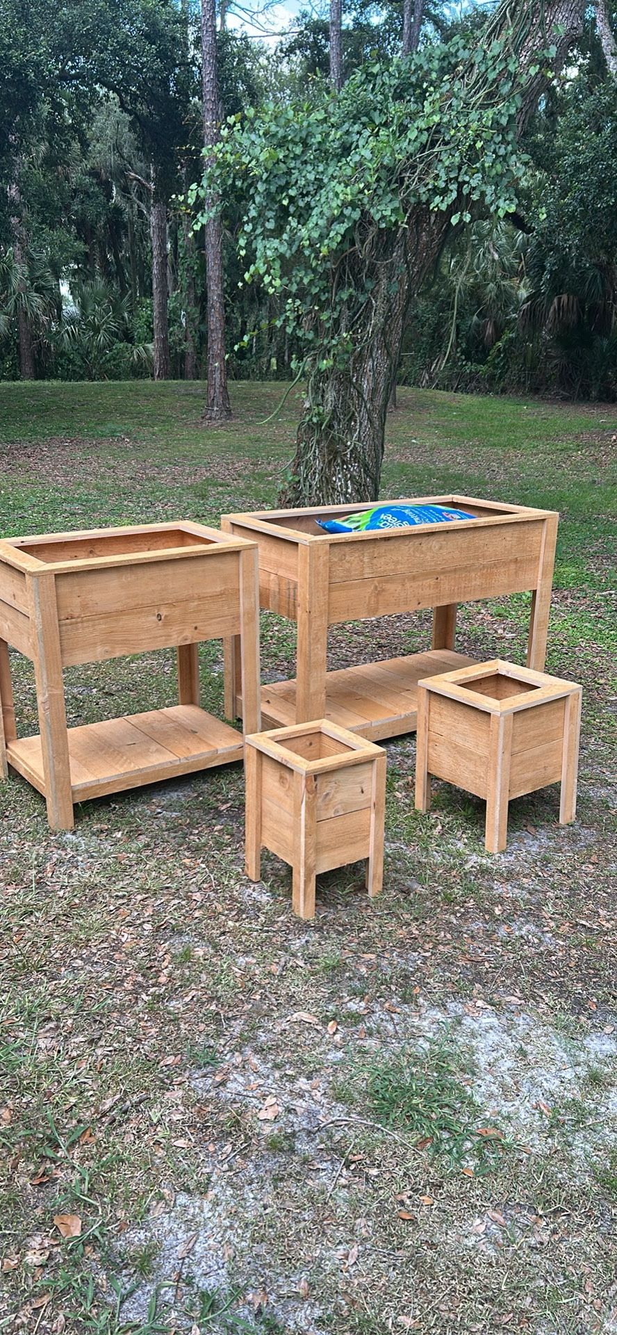 Custom Cedar Wood Garden Raised Beds / Planters