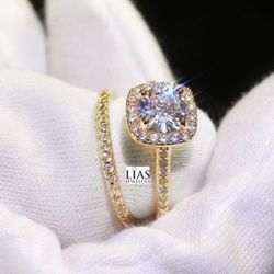 New 18k Yellow Gold Wedding Ring Set 