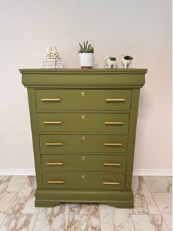 Custom Painted Green Chest of Drawers – Secret Hidden Drawer