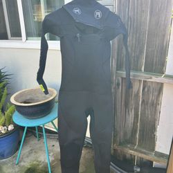 Matuse 3/2 Full Chest Zip Womens Wetsuit Size 6T