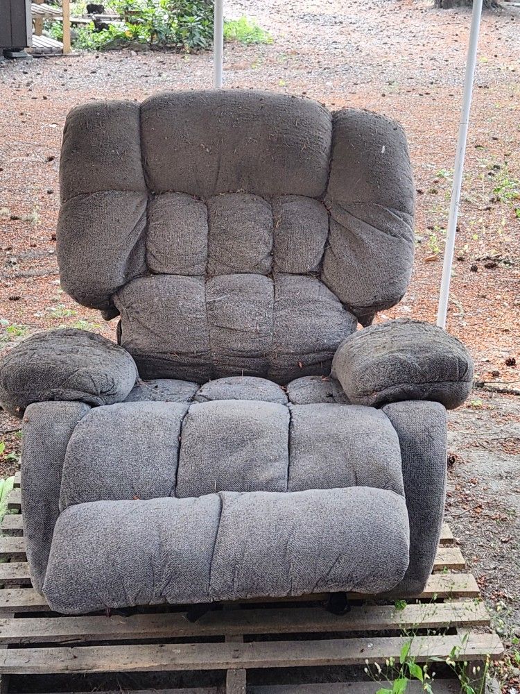 Used Recliner