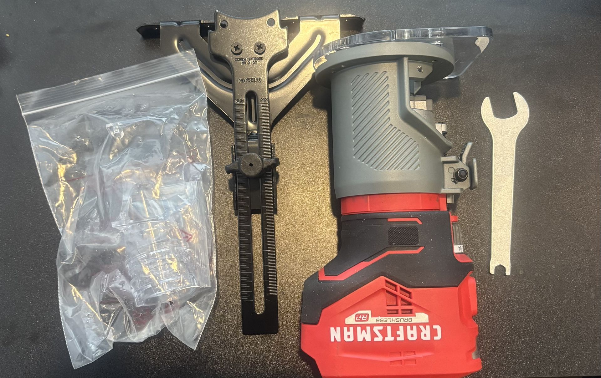 Craftsman V20 Router Tool, Cordless, Fixed Base Router With Depth Adjustment, Tool Only (CMCW400B)