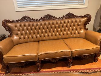 Luxury Victorian Chesterfield Leather Living Room Set –Great Condition
