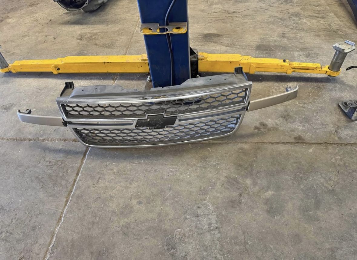 2003-2007 chevy silverado cateye grill