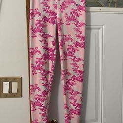 Champion Girls Size 10/12 Pink Camo Leggings