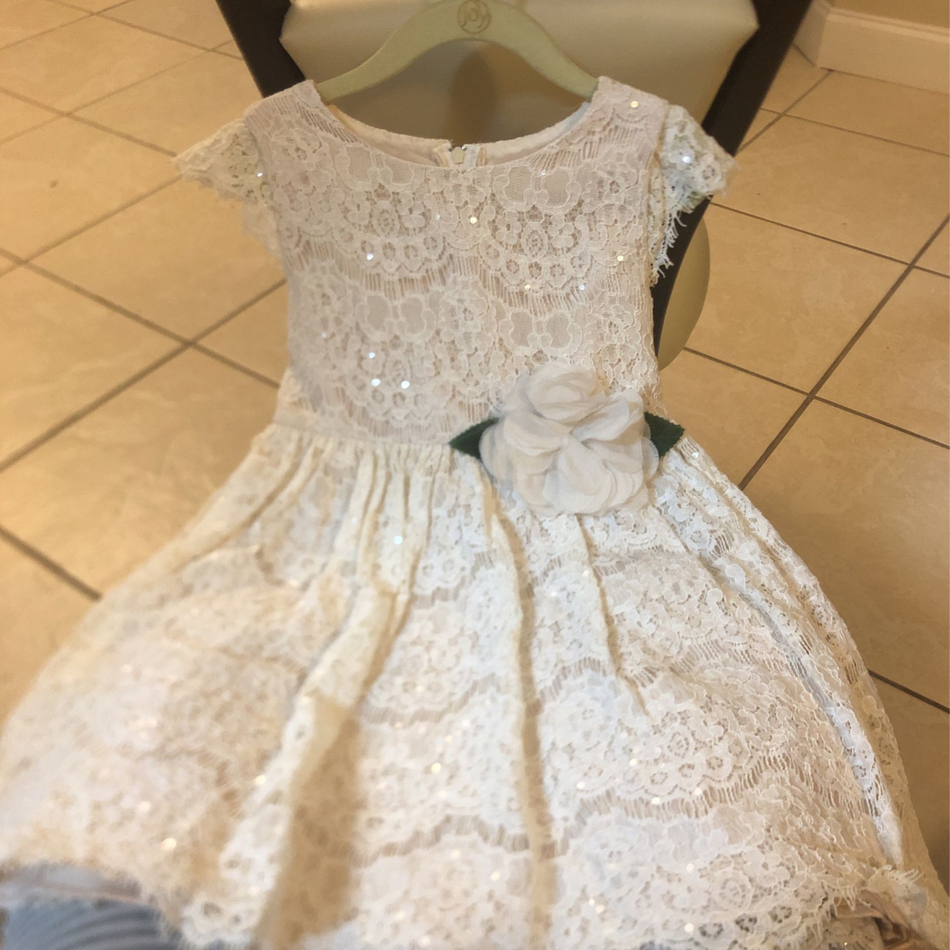 Girls Lace Detail Dress With Sash Size 4