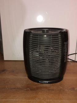 ROTATING HEATER LIKE NEW JUST USE FOR ONE MONTH