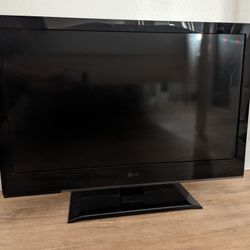 LG 32 inch TV 