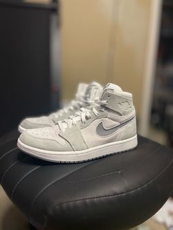 Nike Air Jordan 1 Mid SE