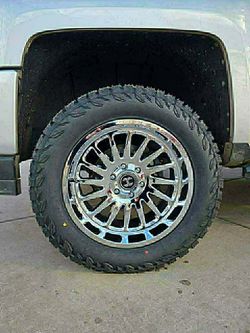 20x10 Hardcore Rines Cromados Con Llantas 33/1250/20 Barkley XT