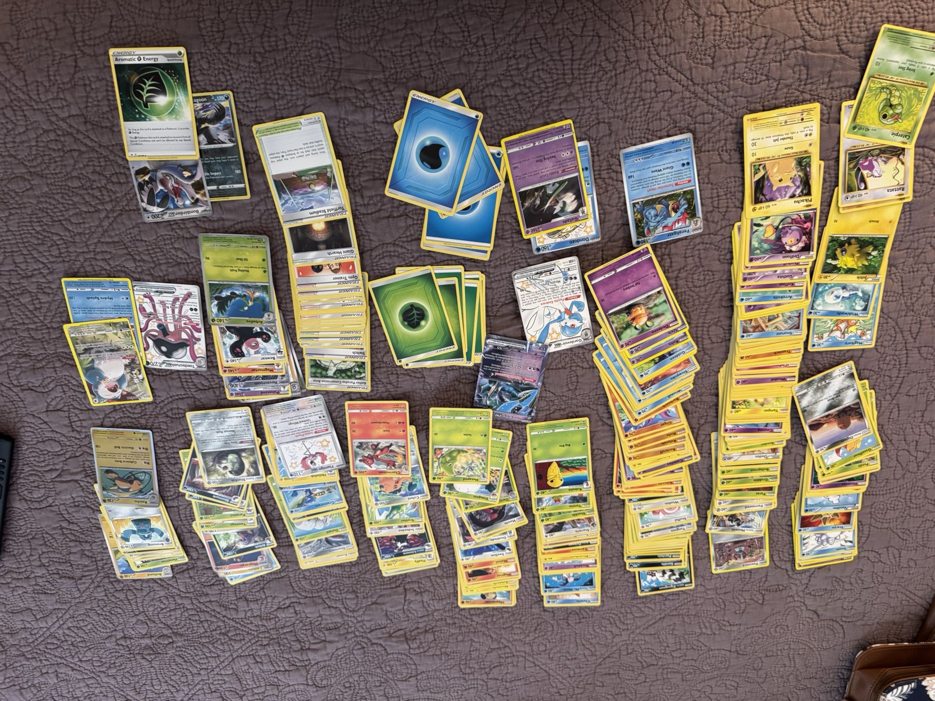 Poke’Mon Cards Galore