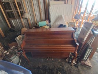 Yamaha piano 1970s