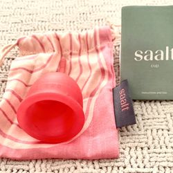 Saalt Regular Menstrual Cup Regular Size  up to 12 Hours, Himalayan Pink