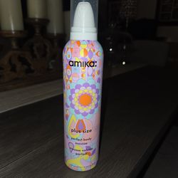 Authentic New amika mousse