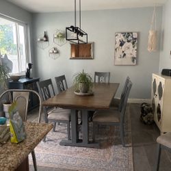 Large dining table with leaf