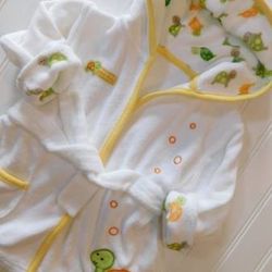 New! Baby Bath Robe size 0-9M Unisex Turtle Pattern
