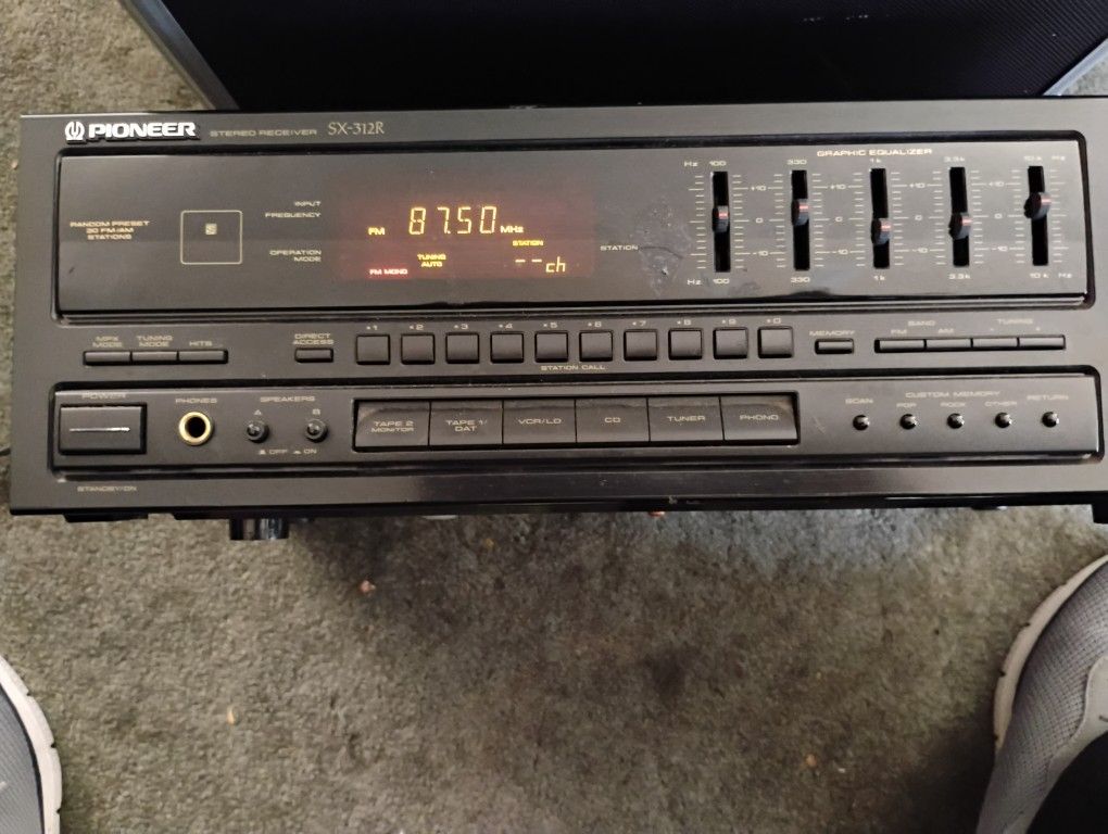 Pioneers Stereo System Tuner