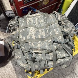 US Army MOLLE Rucksack - Frame, Pouches, Straps