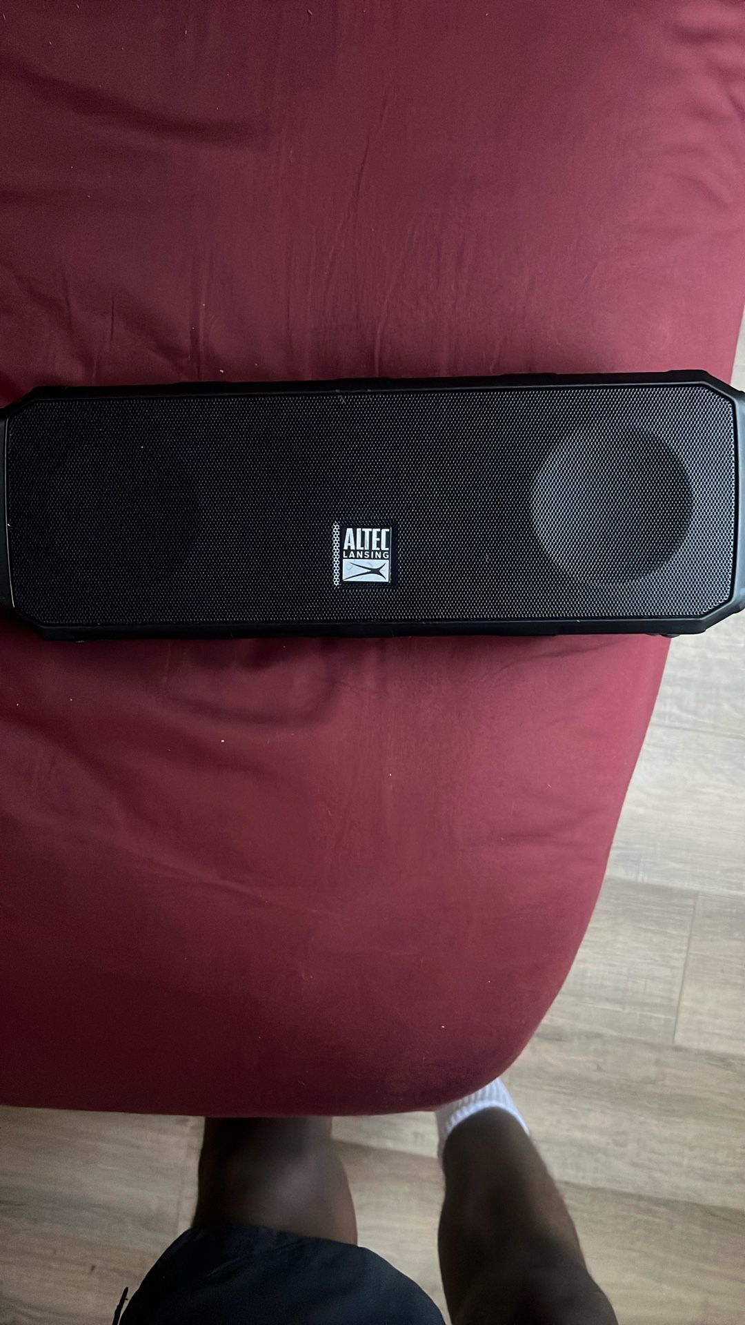 altec lansing speaker and pulse wave speaker