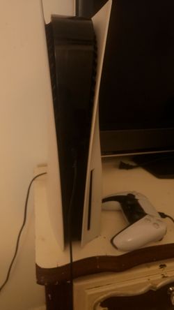 Like new, well cared for PlayStation 5